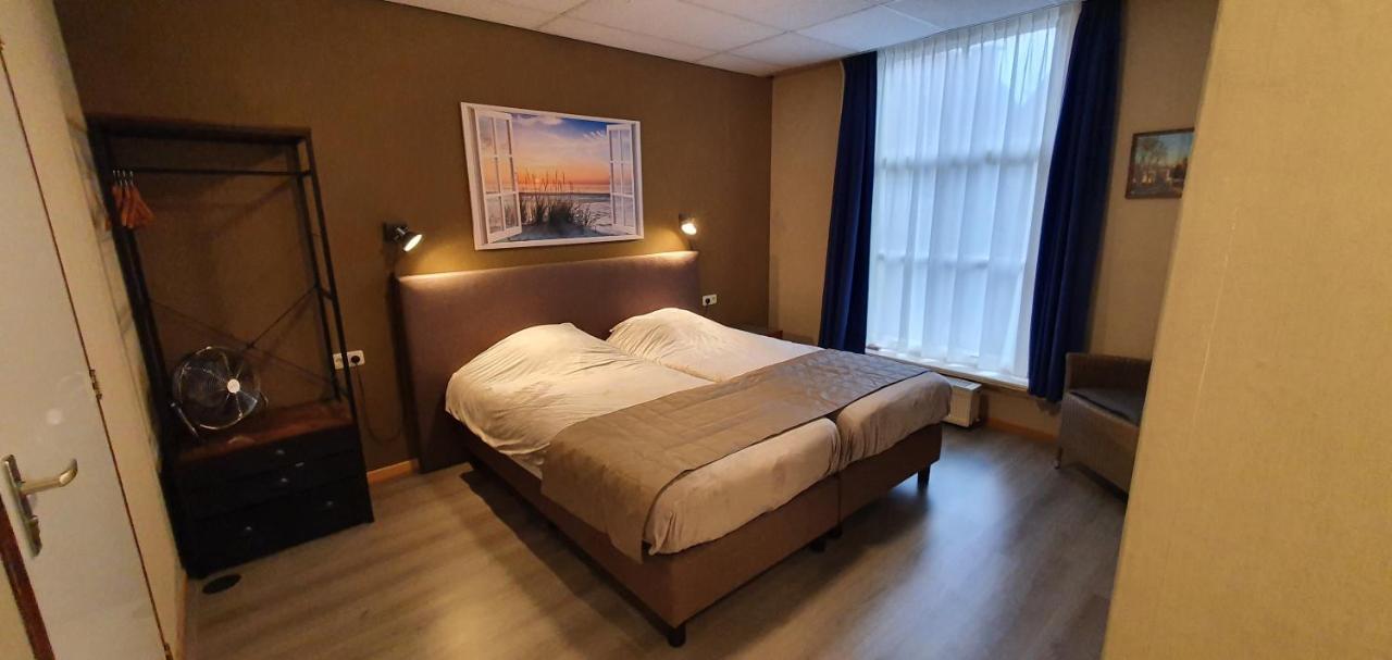 Hotel Restaurant 'T Heerenlogement Harlingen Exterior foto